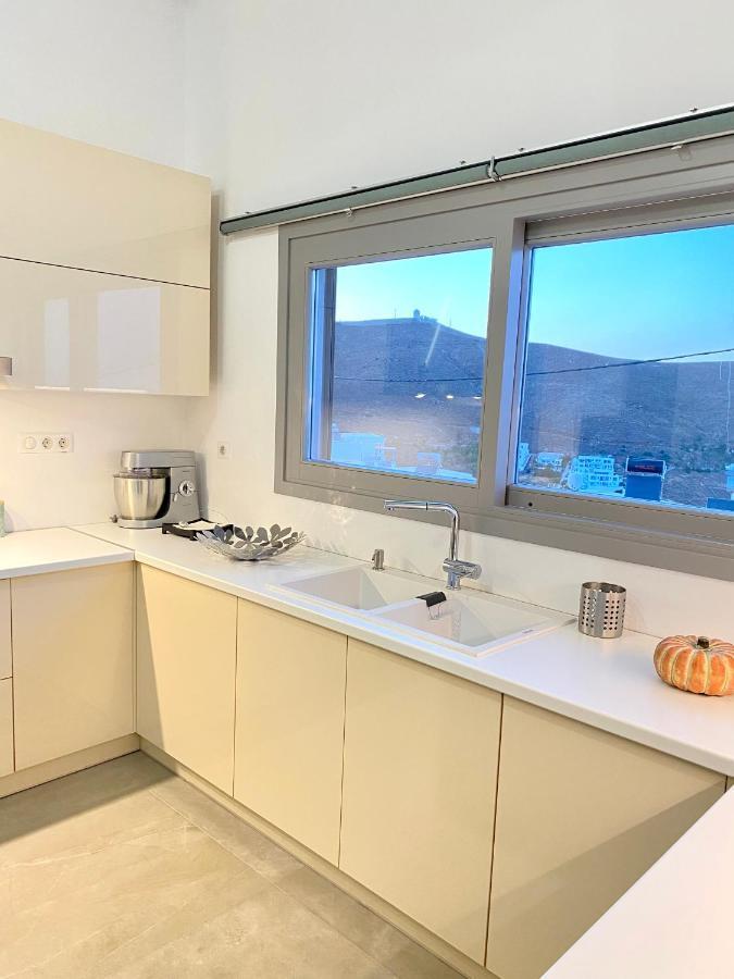 Gerani Deluxe 2 Apartment