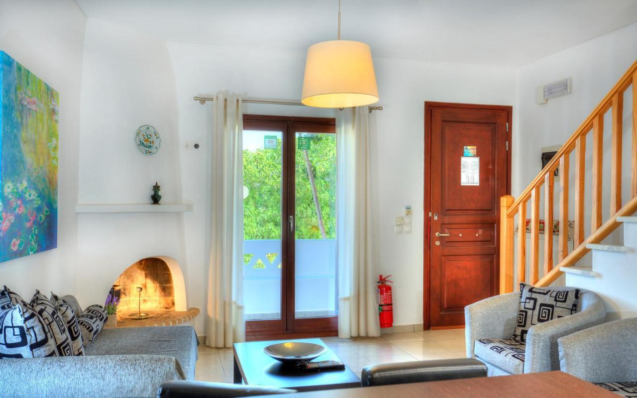 Maestralia * Skyros