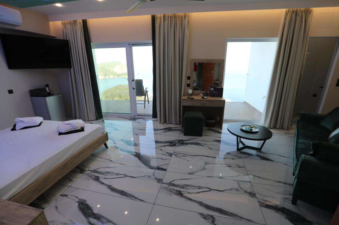 Golden Fox Studios And Suites Apartment *