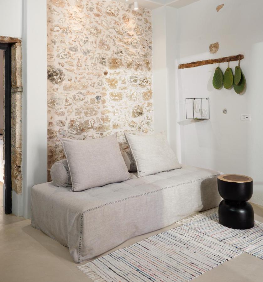 Icos Hersonissos (Crete)