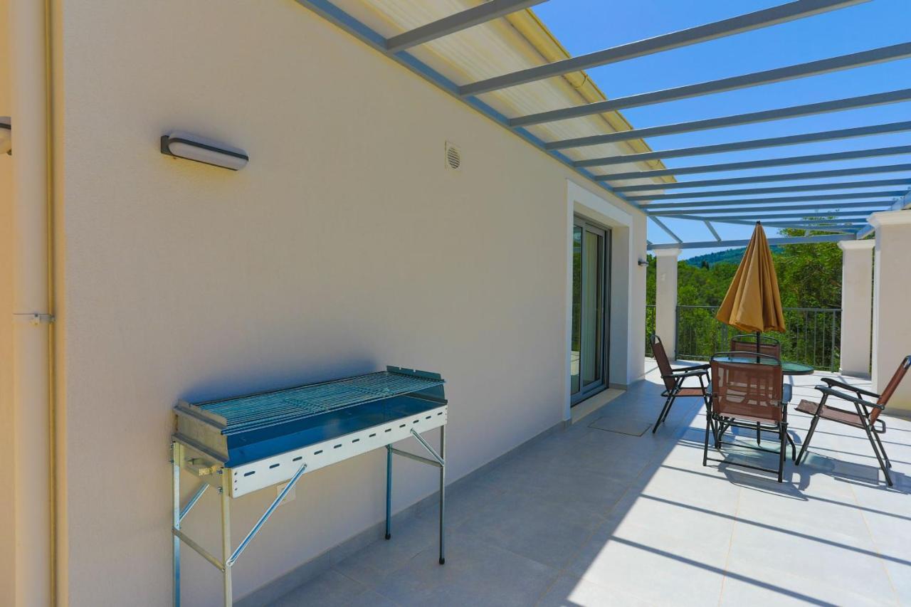 Villa Brand New Loki With Large Infinity Pool Wifi And Sea Views