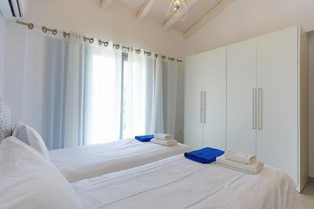 Villa Brand New Loki With Large Infinity Pool Wifi And Sea Views Agnitsini