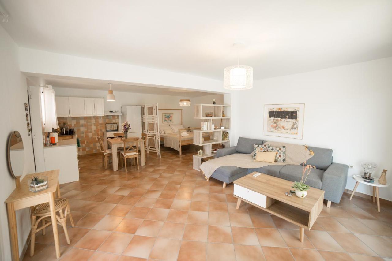 Azalea - Modern With Sea View * Galatas (Poros)