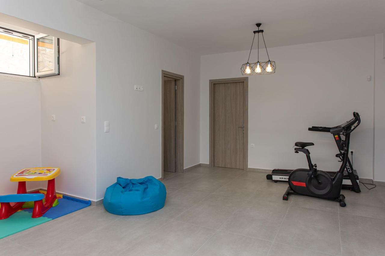Oasis Twin Iii Prinos (Crete)