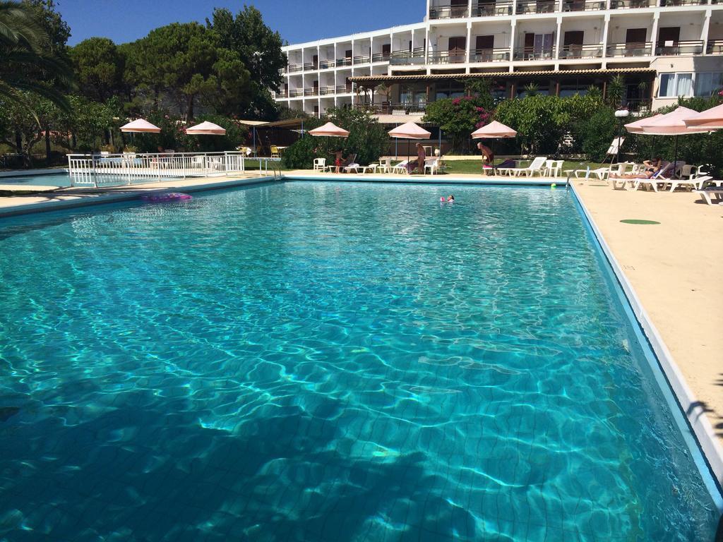 Hotel Irinna 3*