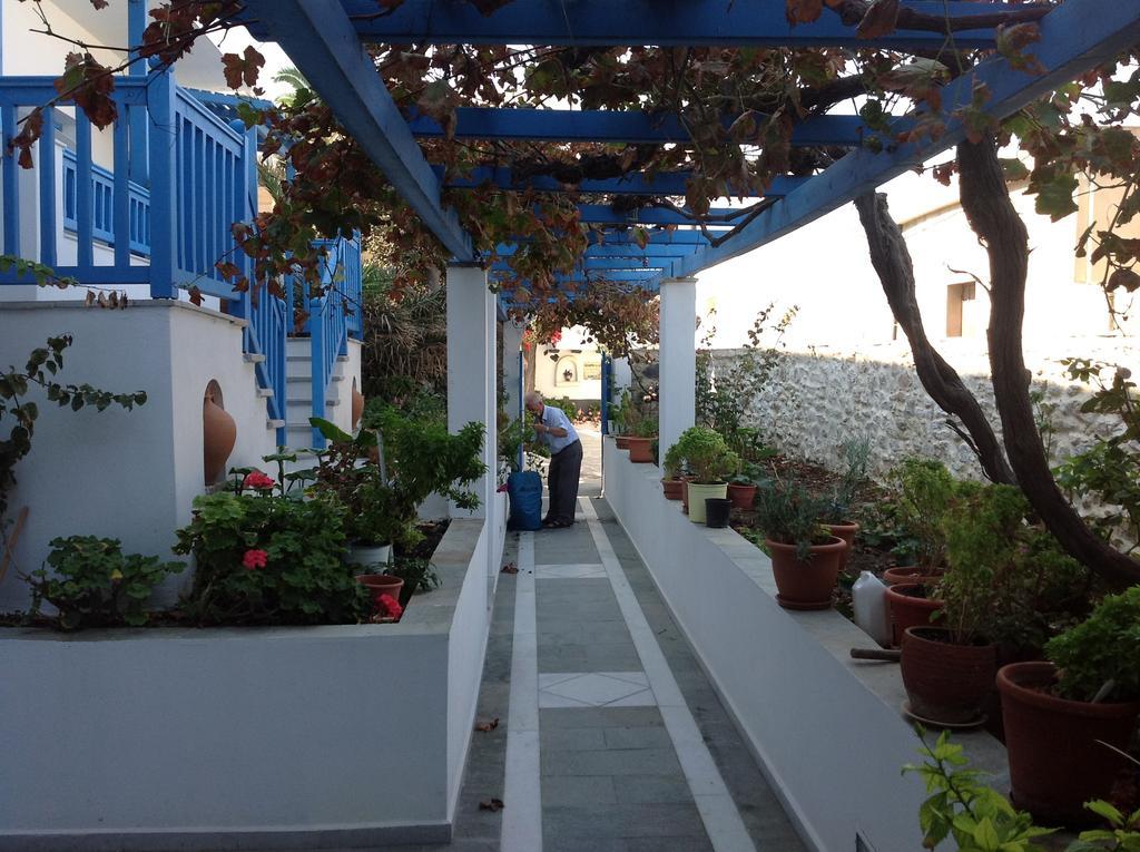 Anixis Hotel