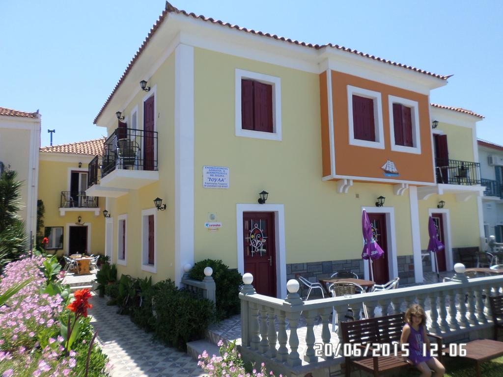 Toula Apartment *
