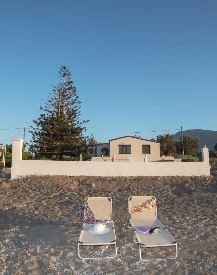 Villa Seafront Eirini