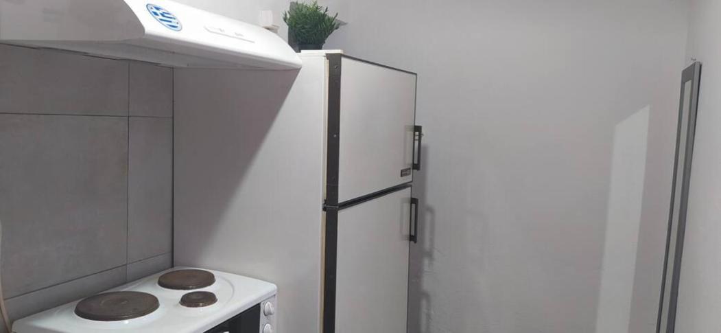 Close To The Ring Road-aunt's House Apartment Volos