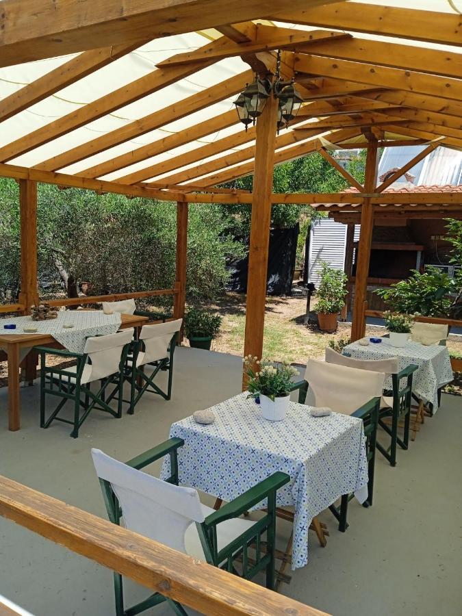 Tripiti Aparthotel Nea Roda