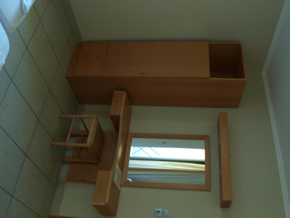 Saint Constantine Aparthotel 3*