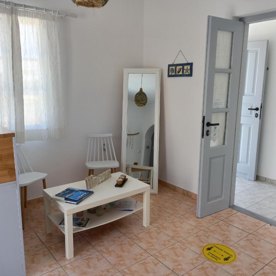 Isalos Apartment *