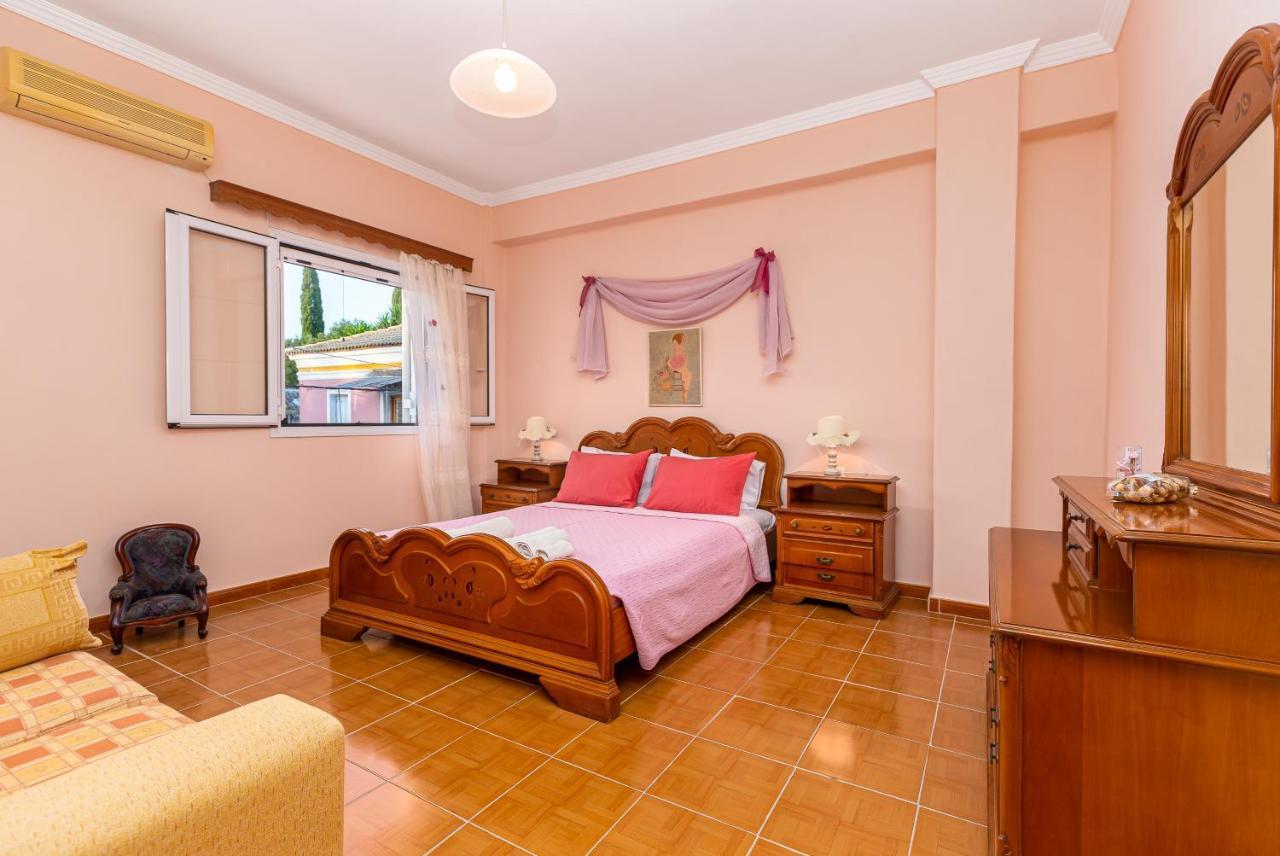 Dimitra House - Corfiot Country Side Getaway *