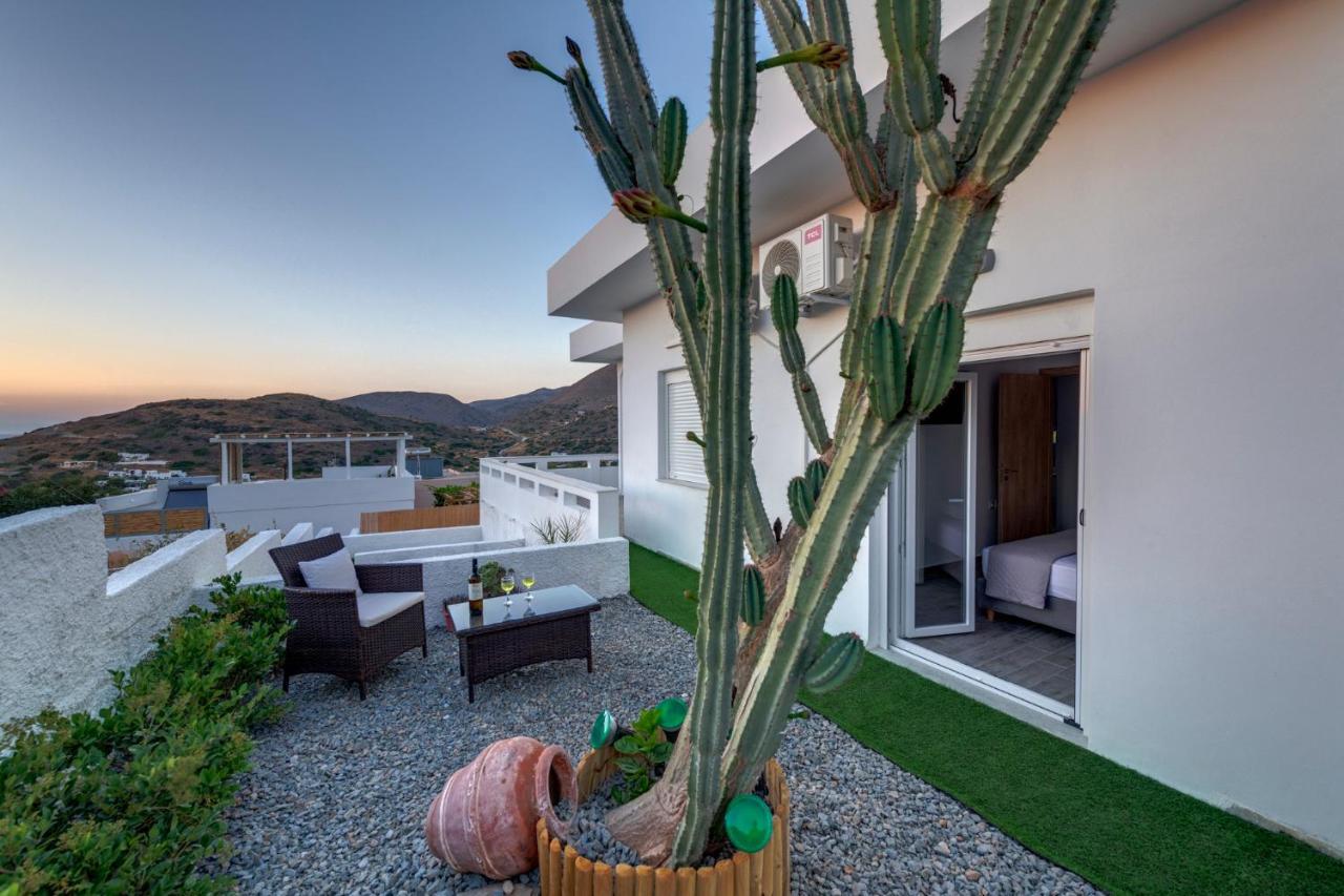 Cactus Guesthouse, συρος