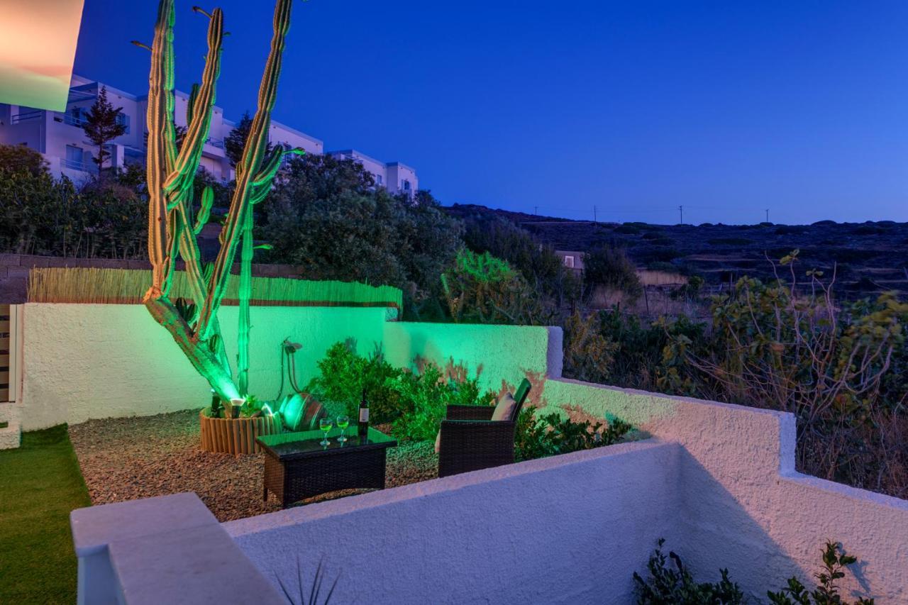 Cactus Guesthouse, συρος * Kini
