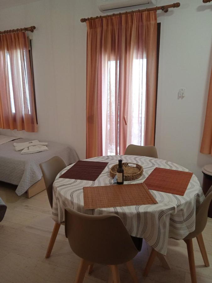 αrgo * Pythagoreio (Samos)