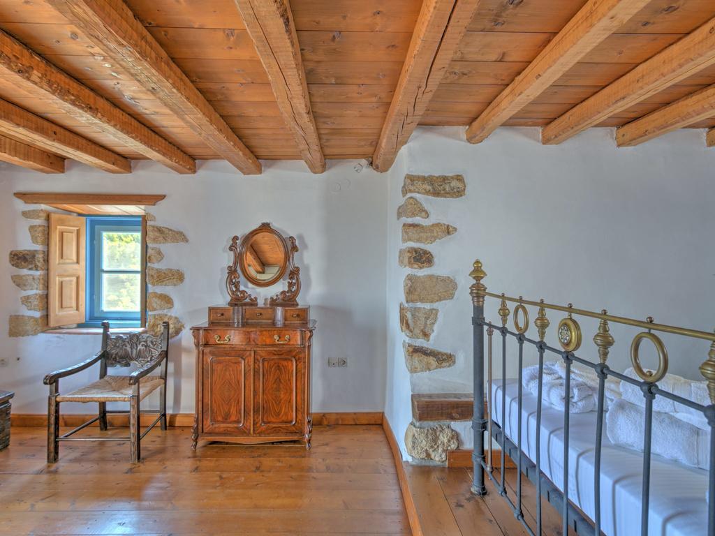 Eirini Luxury Villa *