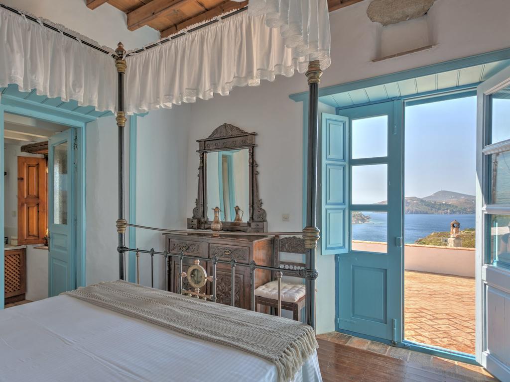 Eirini Luxury