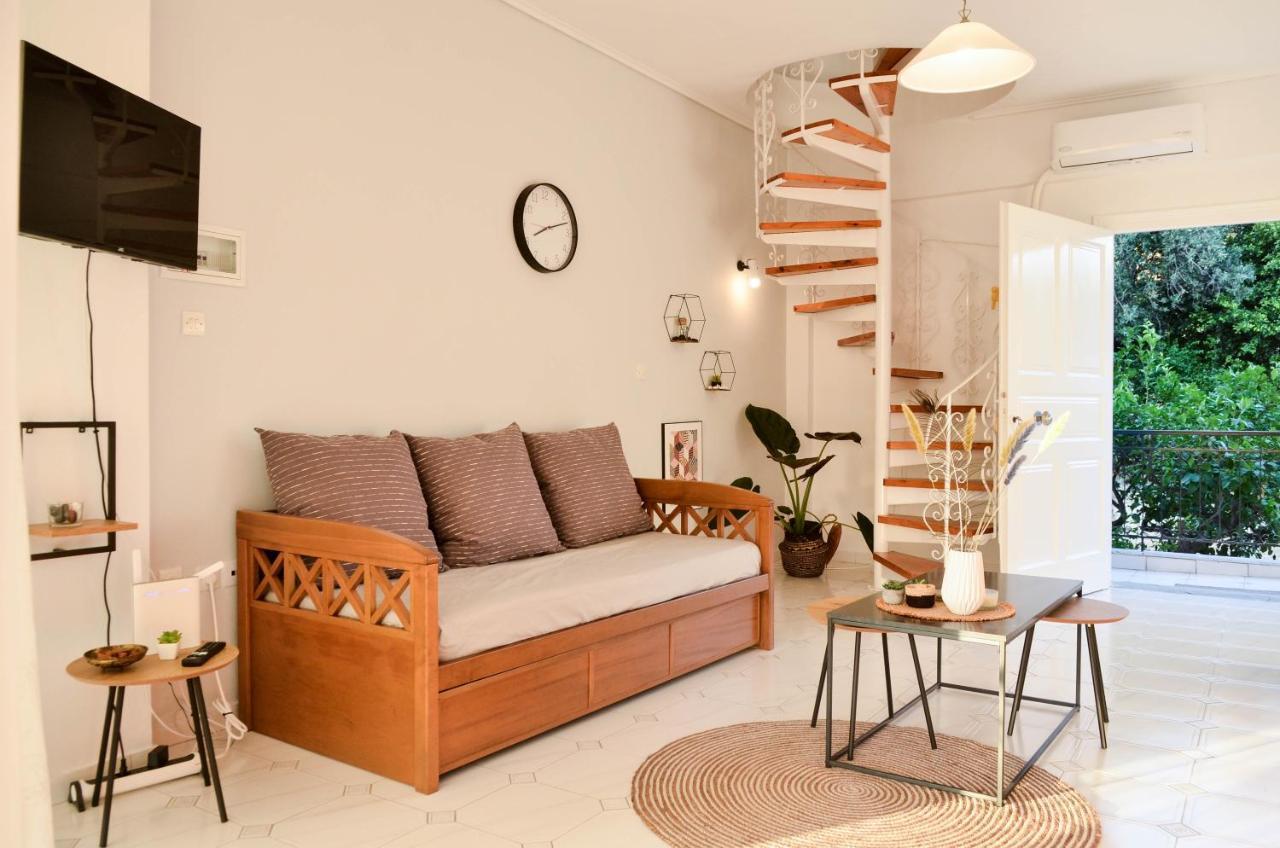Minimal Sea House Avia