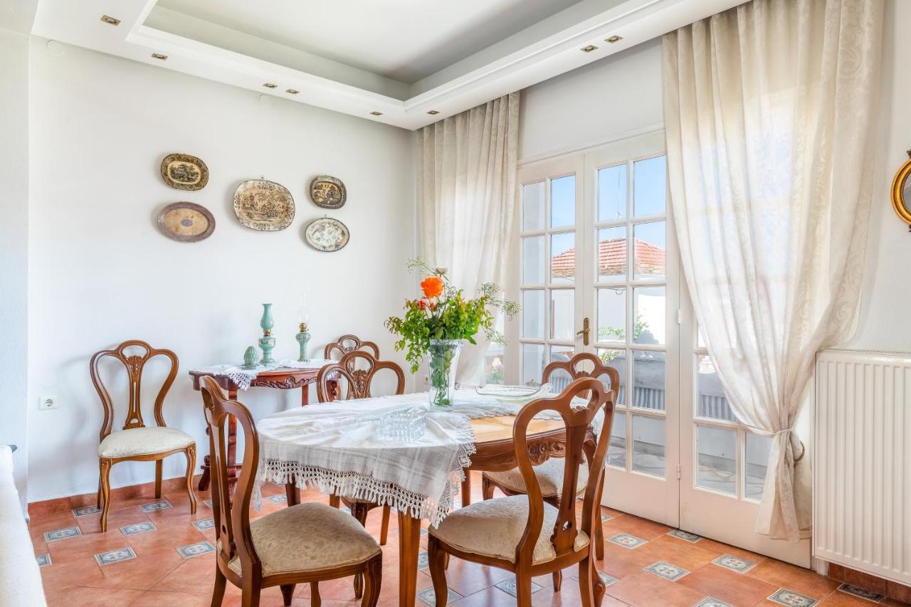 Villa Akrothea *