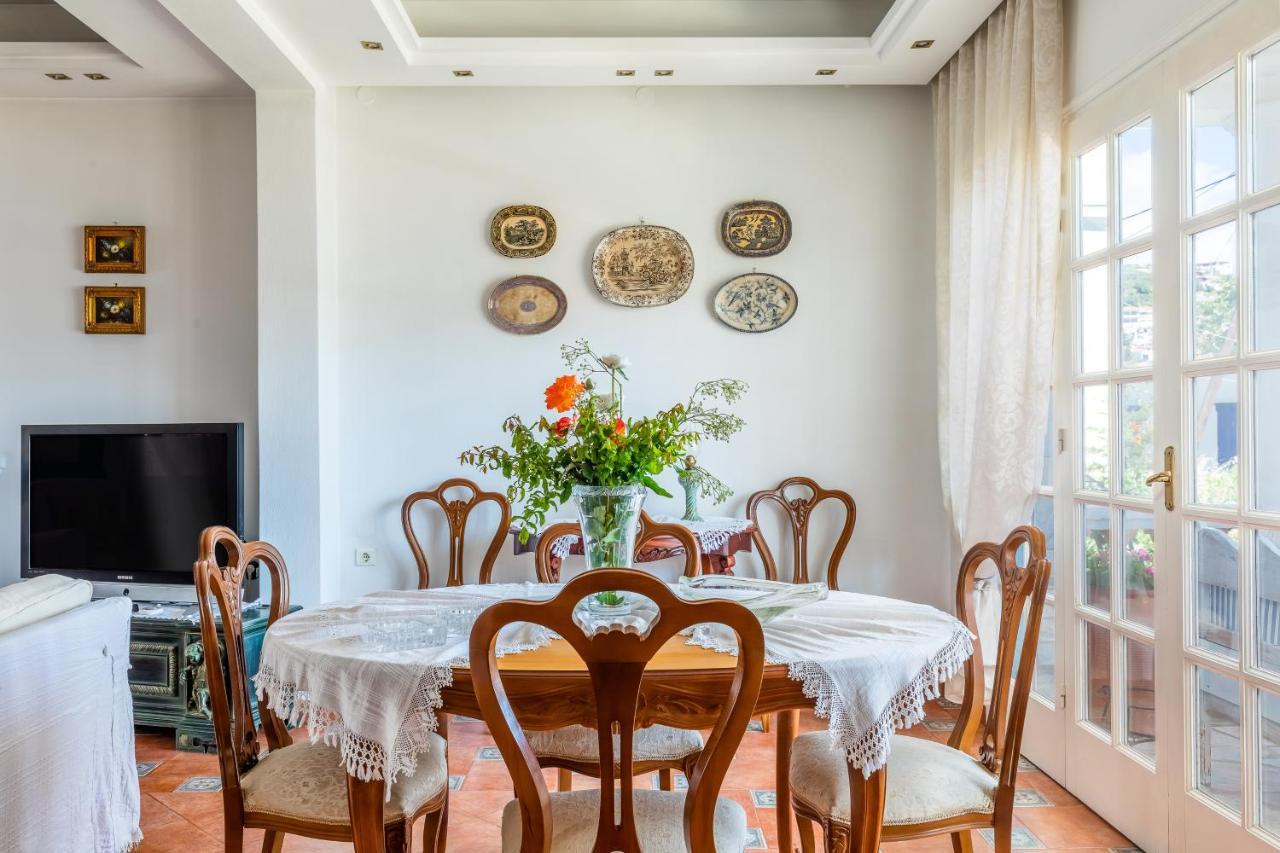Akrothea Villa
