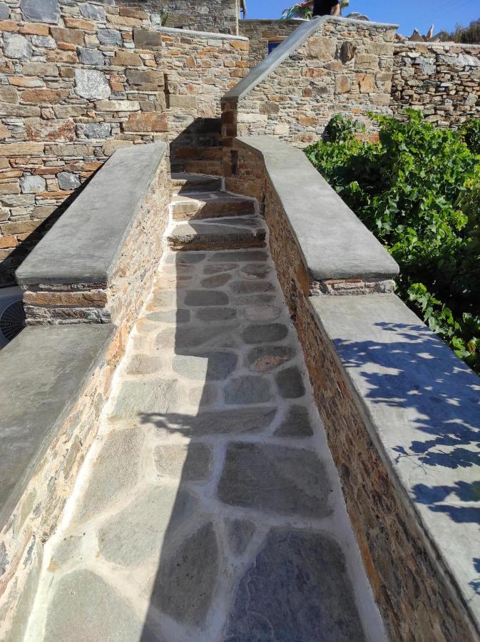 Traditional In Chora #6 *