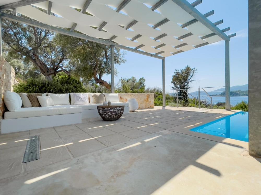 Zidanos Luxurious Sea Front *