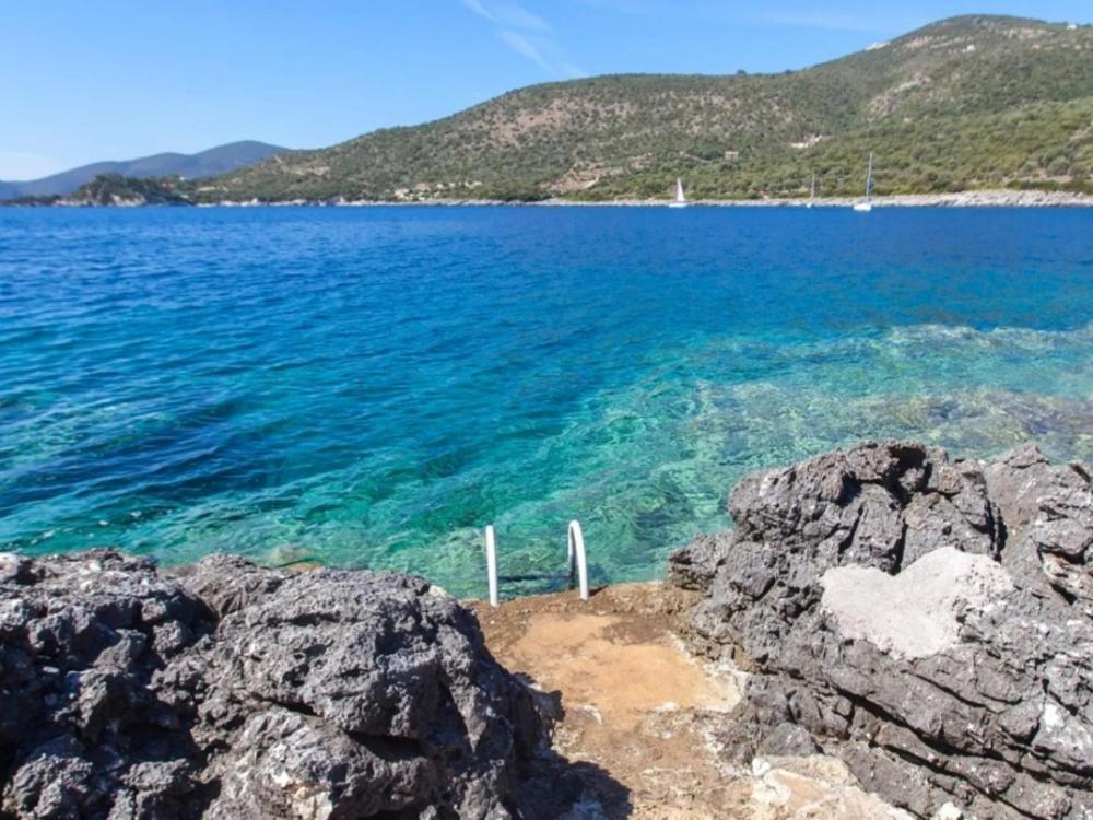 Villa Zidanos Luxurious Sea Front Marantochori
