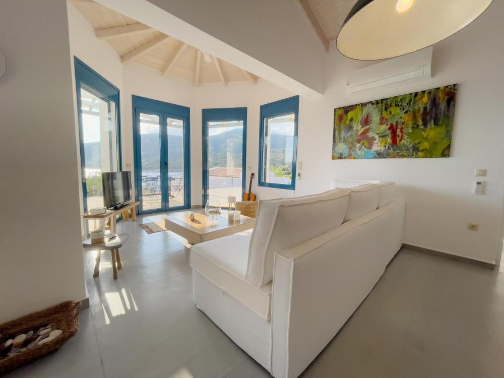 Zidanos Luxurious Sea Front Villa