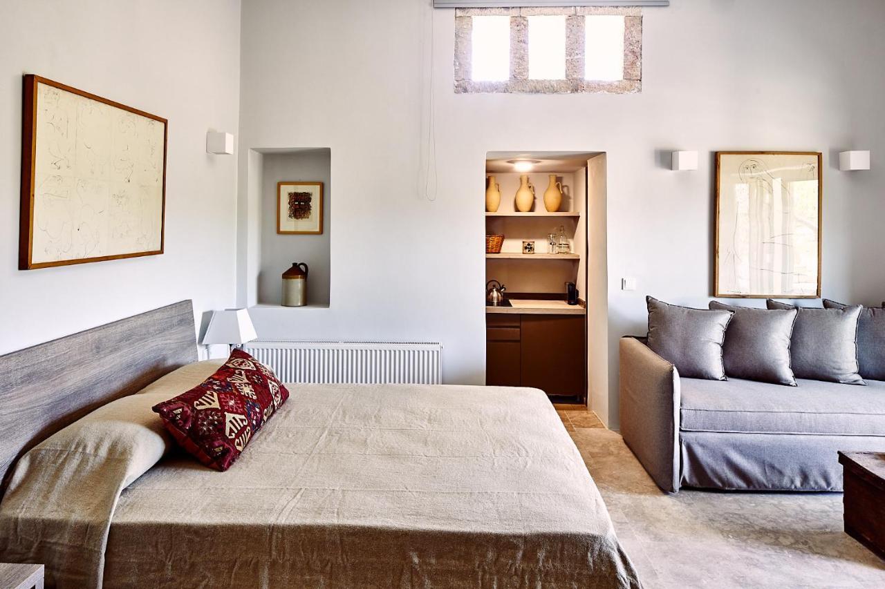 Nikolaou Art Guest house *