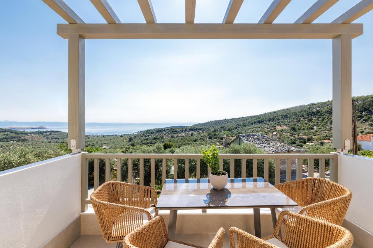 Helia Seasons Apartment