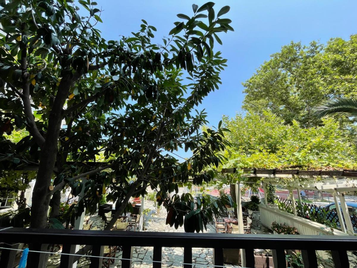 Zefiros Hotel 2*