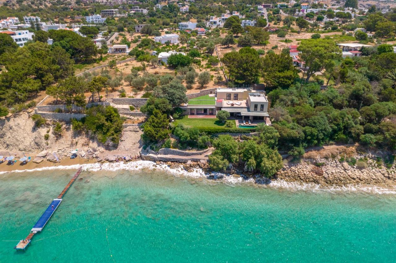 Villa Aquavisionaire Front *