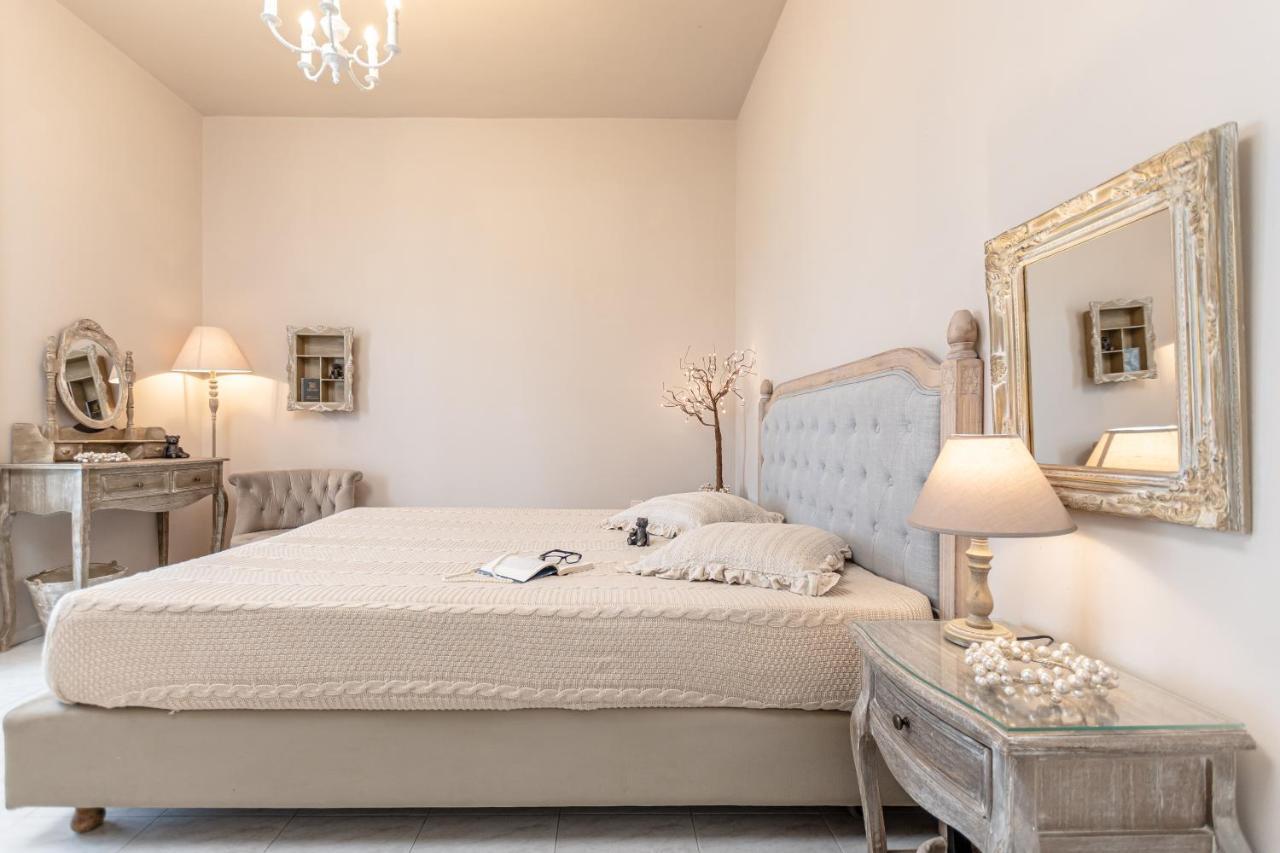 Villa Black Velvet