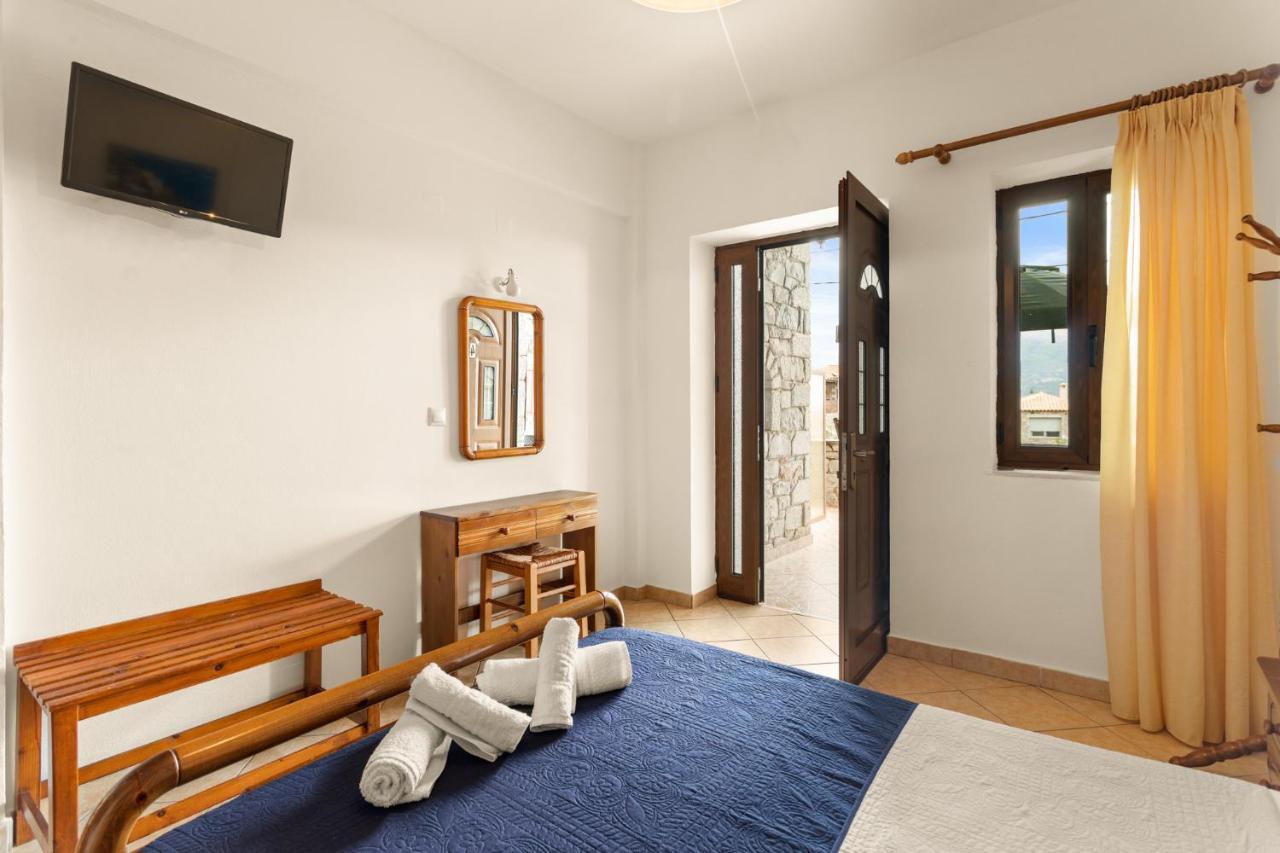 Guest house Vrahos - O βραχοσ