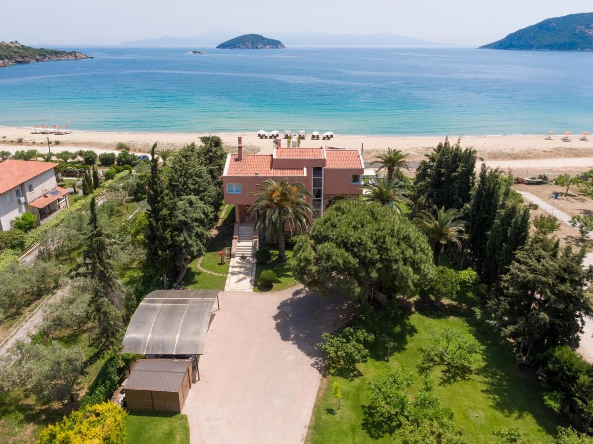 Arethousa Villa *