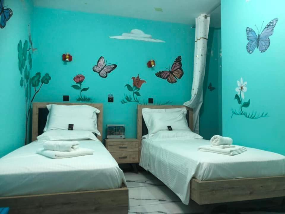 Golden Fox Studios And Suites Lakones