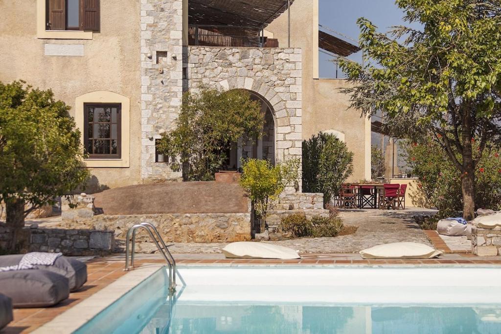Villa Mani Tower By Olive