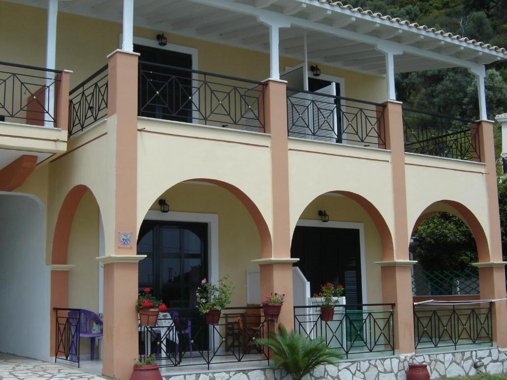 Captain Nick Aparthotel Mikros Gialos