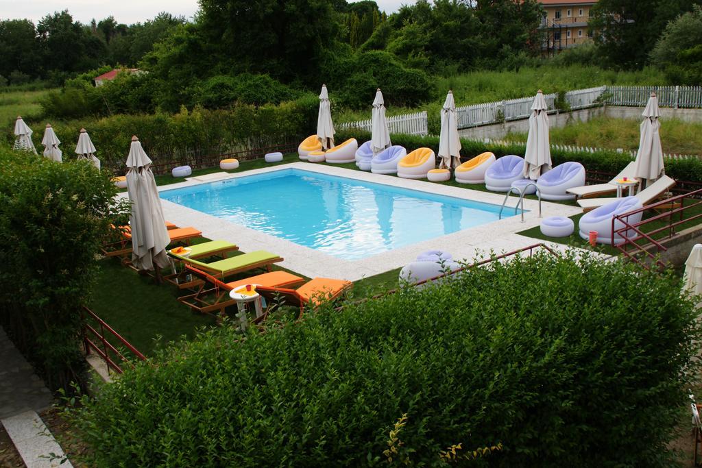 Maria Louiza Aparthotel 3*