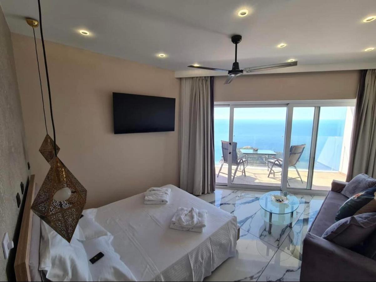 Apartment Golden Fox Studios And Suites