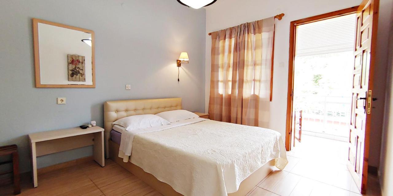 Aparthotel Efrosini & Paralia Panteleimonos