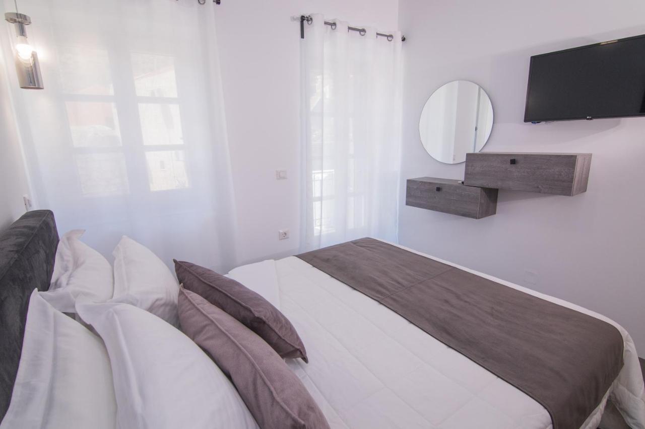 Ialemos Group Apartment *