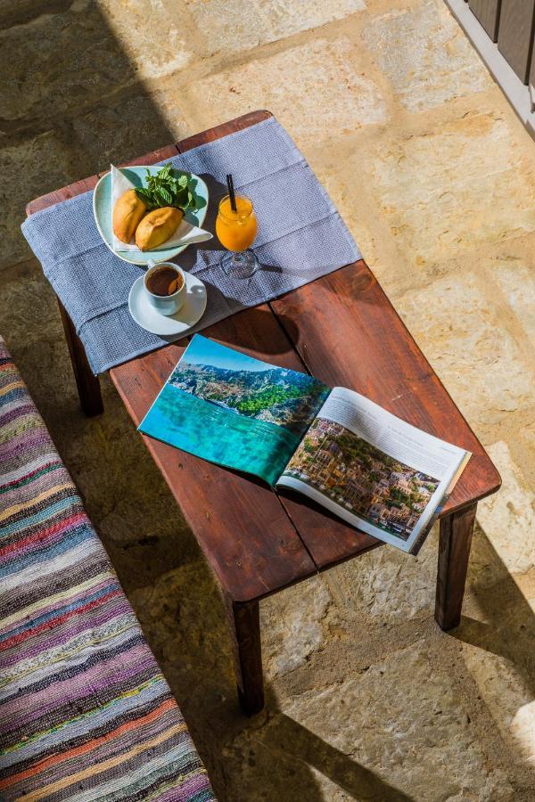 Ialemos Group Apartment *