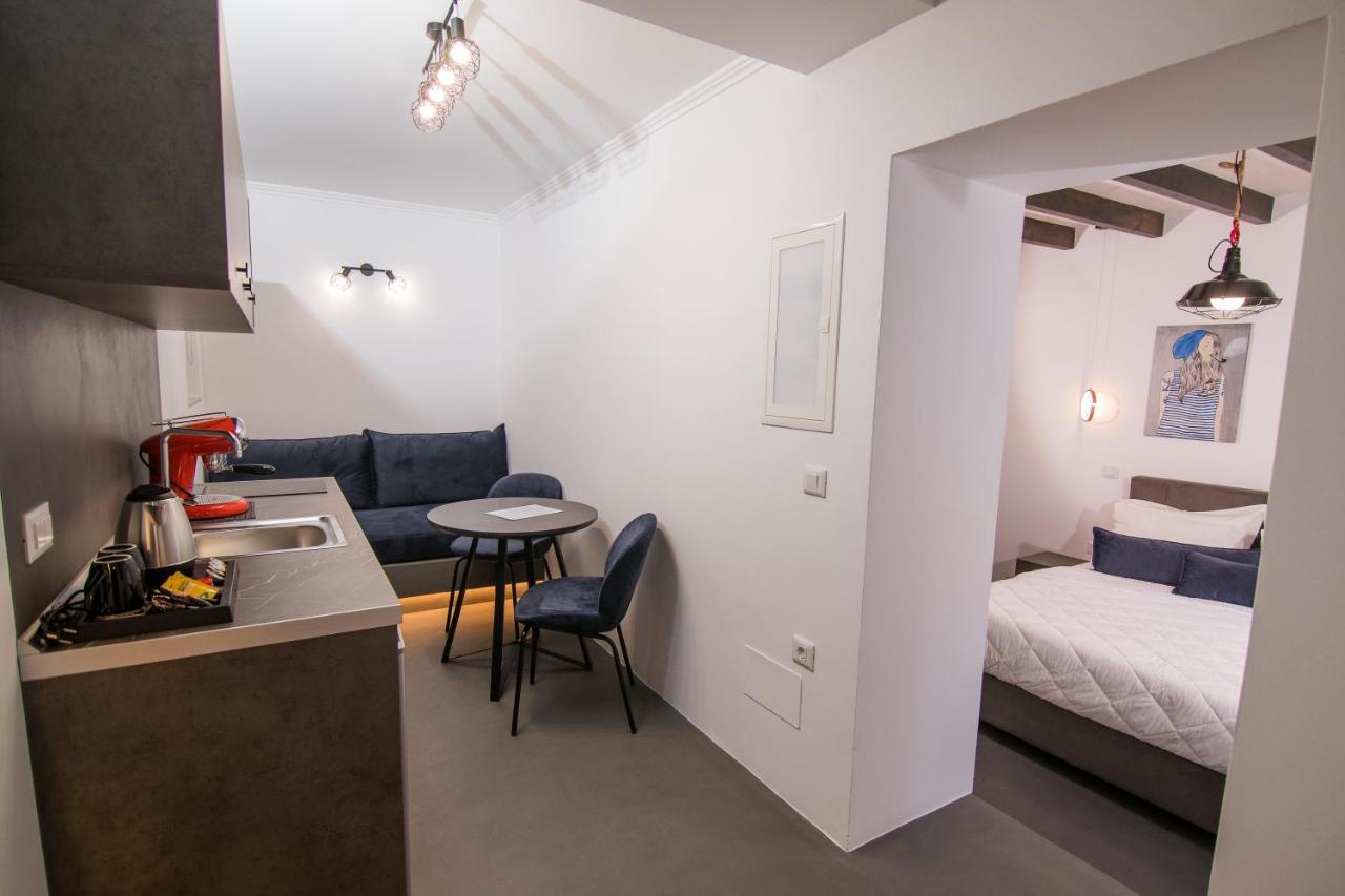 Apartment Ialemos Group Symi