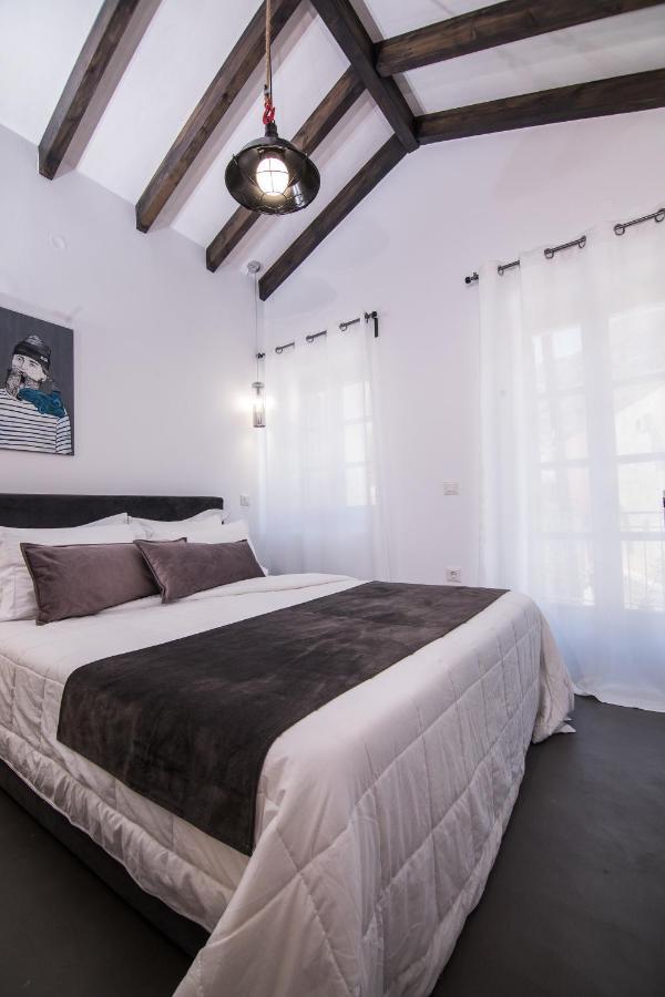 Ialemos Group Apartment