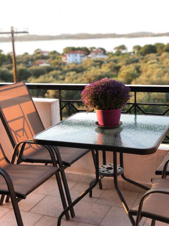 Apartment Balconaki In *