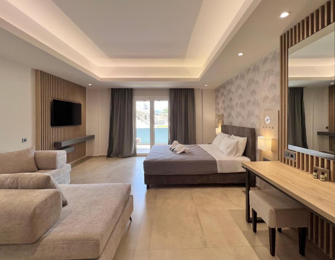 Paradise Hotel Finikounta