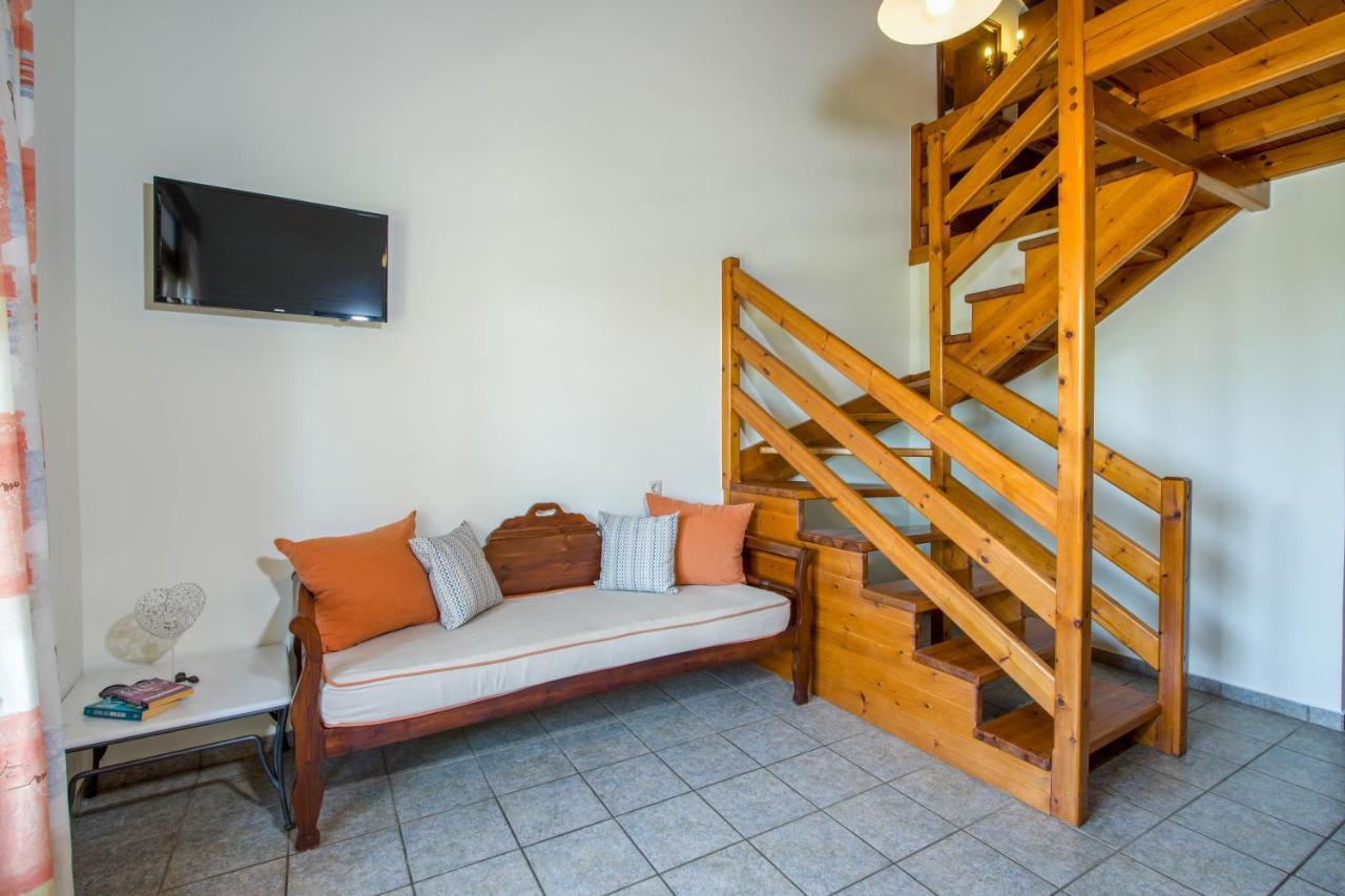 Omega Platanias Aparthotel 3*