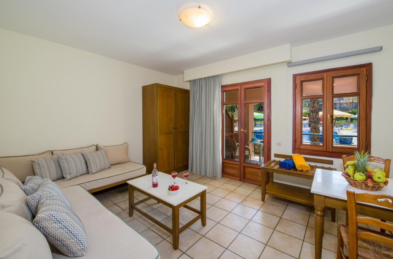 Aparthotel Omega Platanias